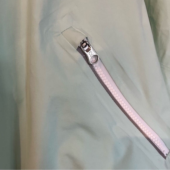 Lululemon Rise & Shine Jacket II, Sea Mist, Size 8 - Picture 3 of 7